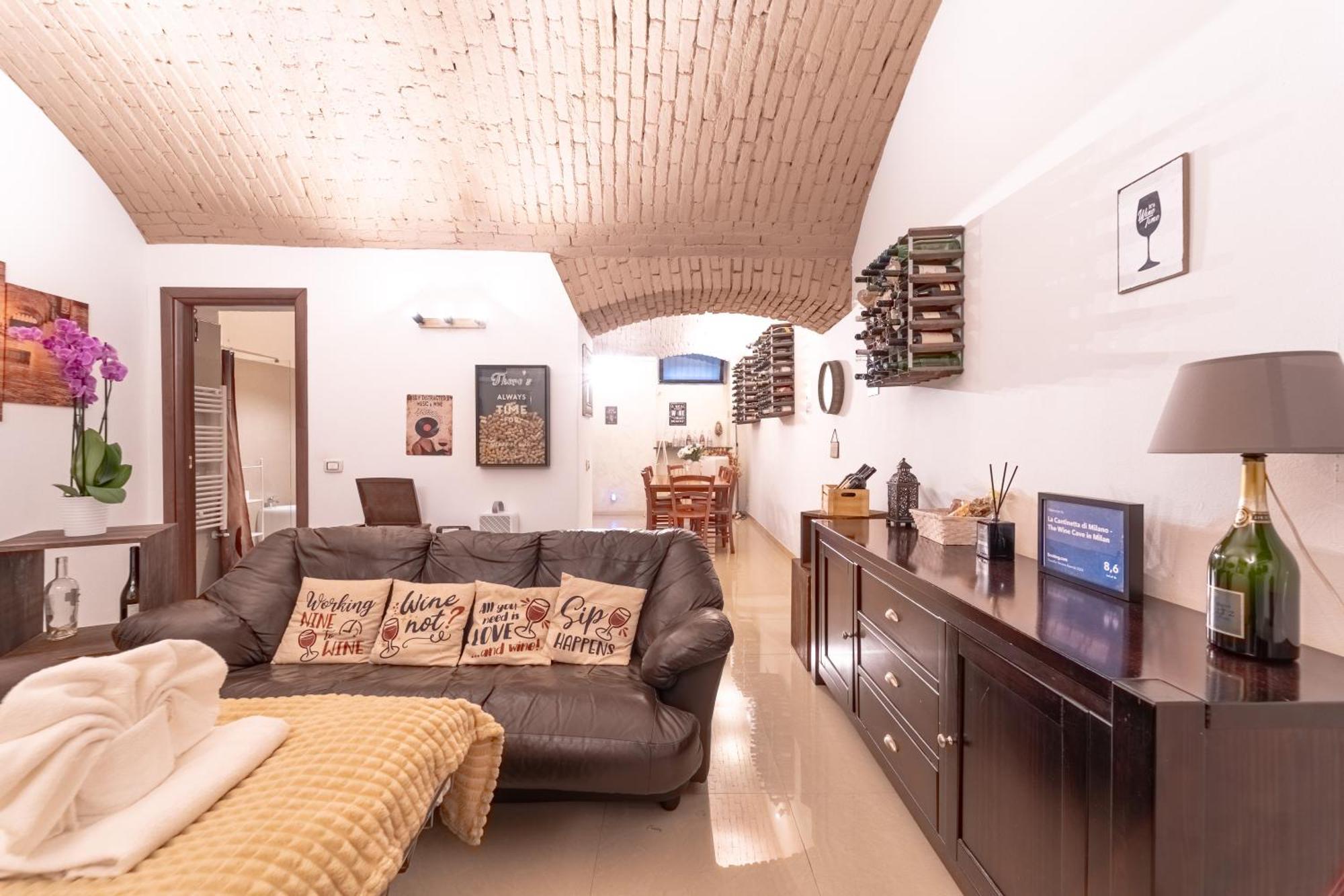 The Wine Cave, Cool & Spacious 2Br, Steps From Milano Centrale, Ideal For Large Groups And Families — Photos 3